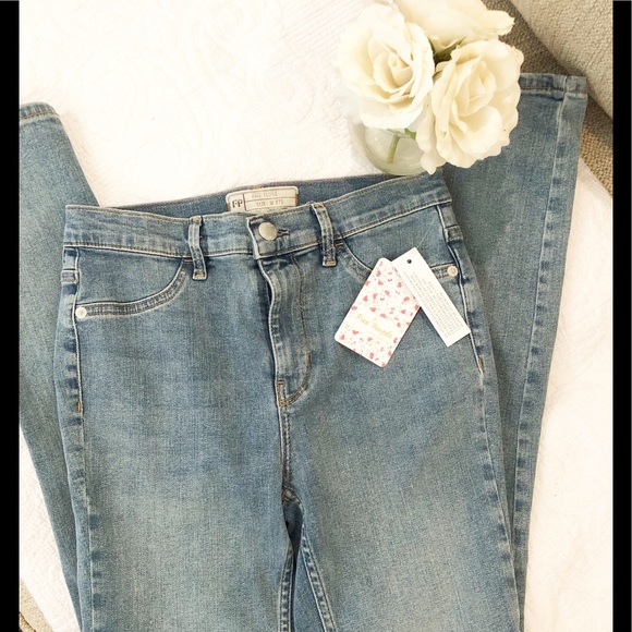 Free People Long and Lean It Jeans - Picture 4 of 6